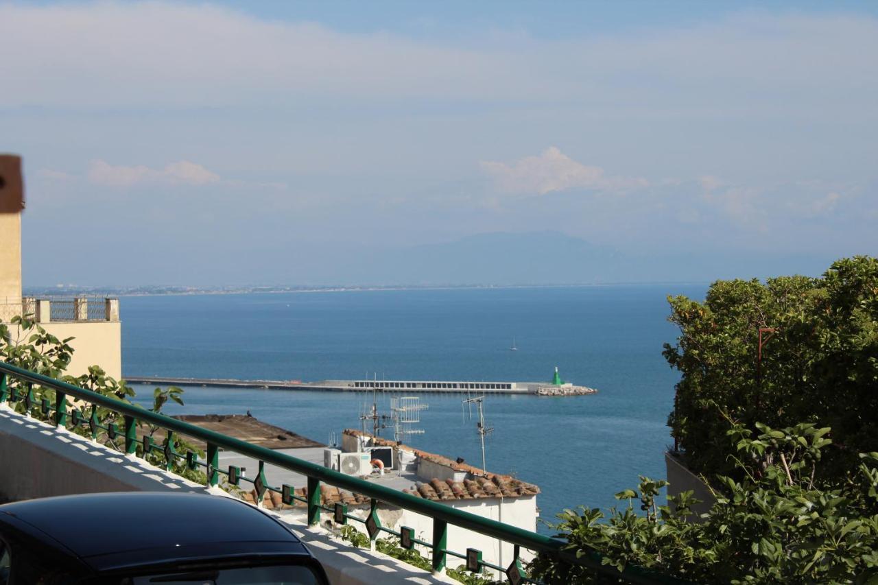 Verdemare Charming Accommodation In Vietri Sul Mare - Amalfi Coast المظهر الخارجي الصورة